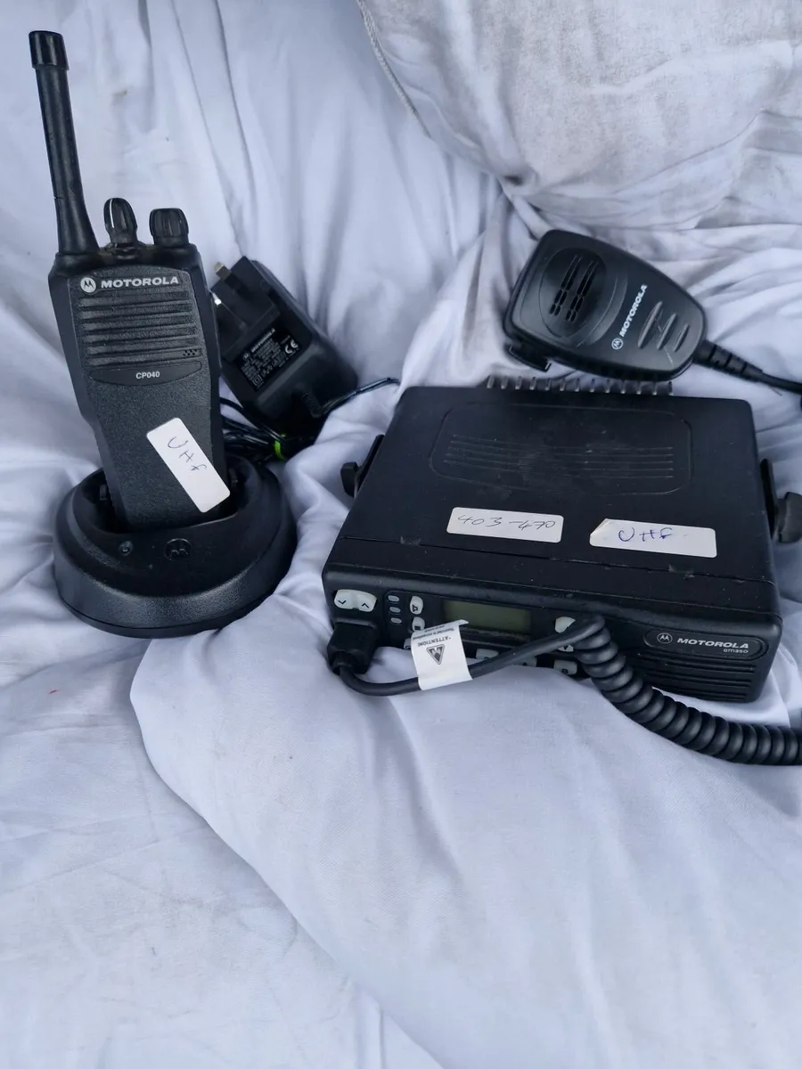 Motorola radios - Image 1