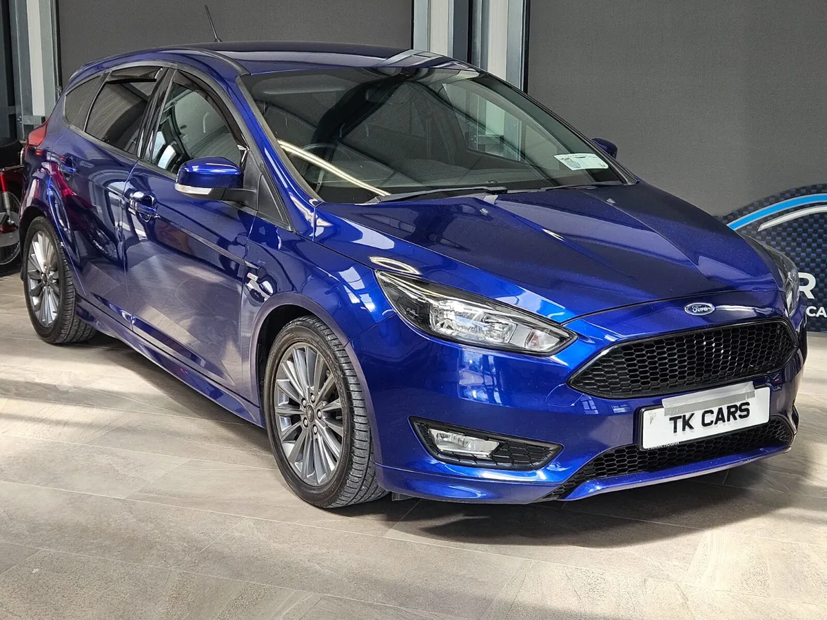 18 FORD FOCUS ST-LINE LINE EDITION - Image 1