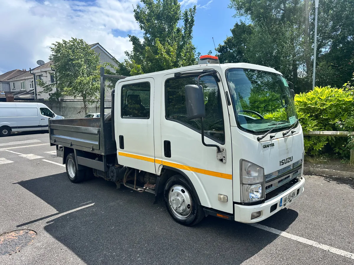 2014 Isuzu Tipper Crew Cab - Image 2