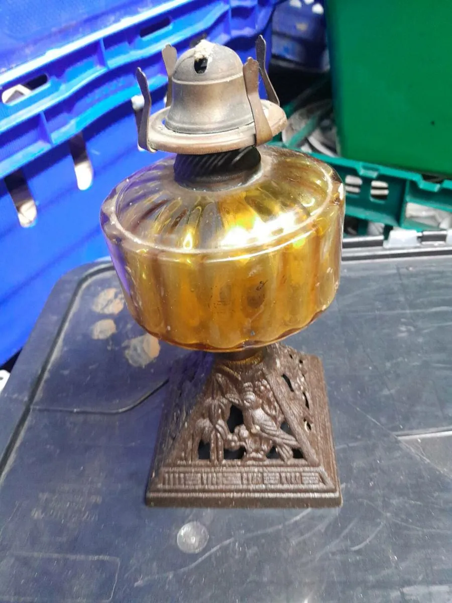 Vintage cottage lamp - Image 1