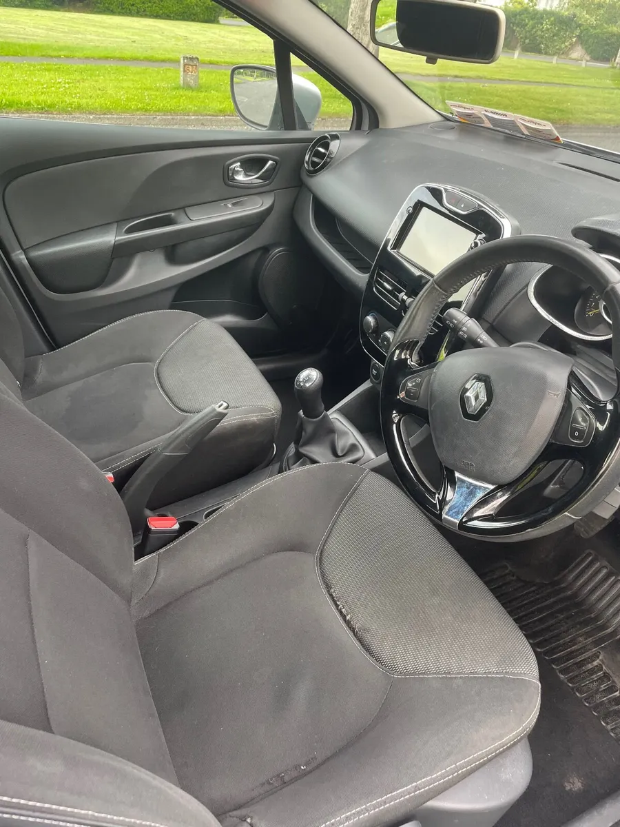 Renault Clio 2014 - Image 1