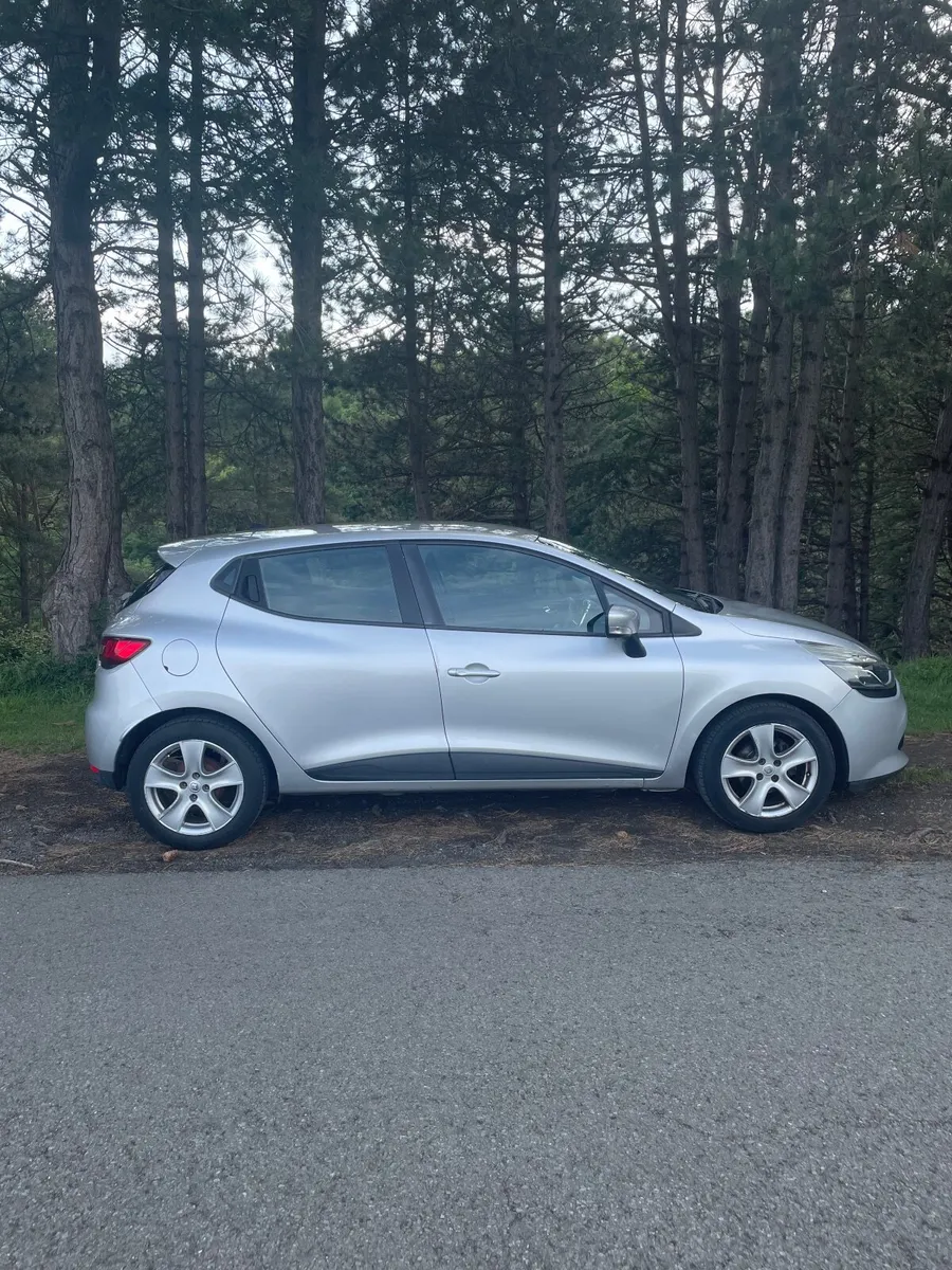 Renault Clio 2014 - Image 2