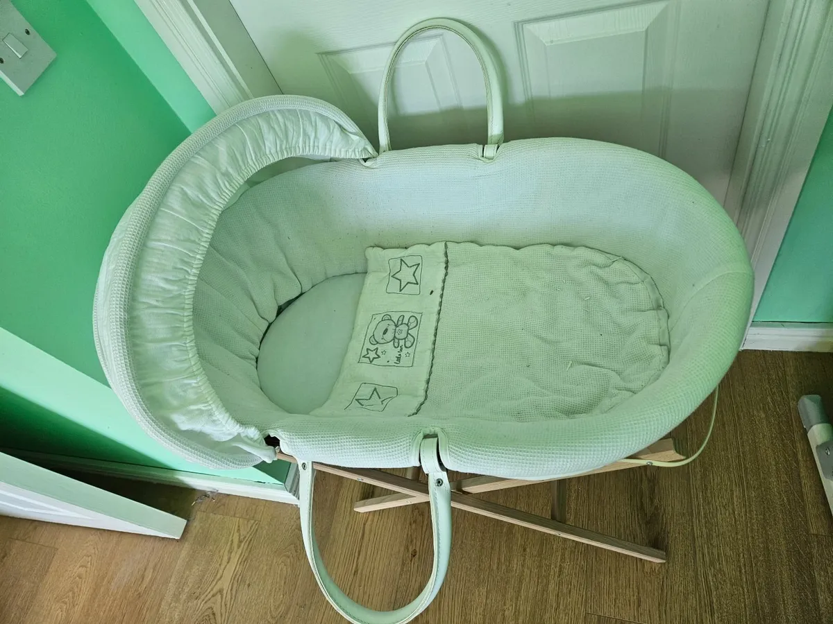 Moses Basket with stand & mattress - Image 2