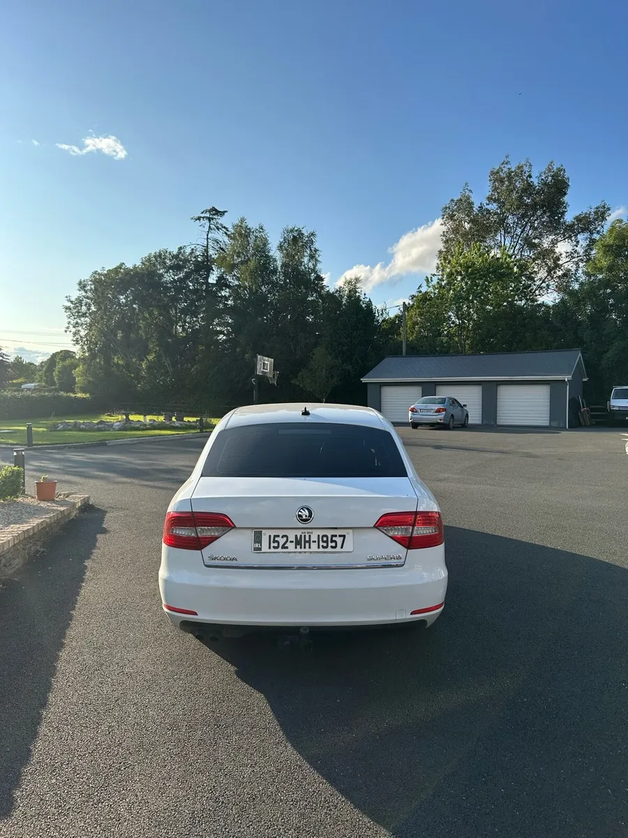 2015 Skoda Superb - Image 3