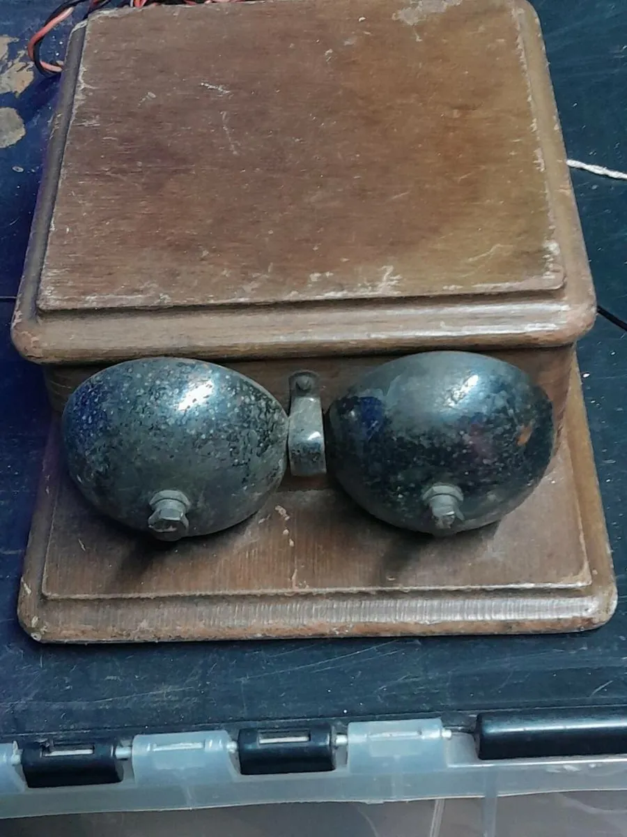Old phone bell - Image 1