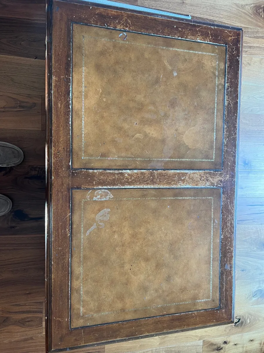 coffee table - Image 1