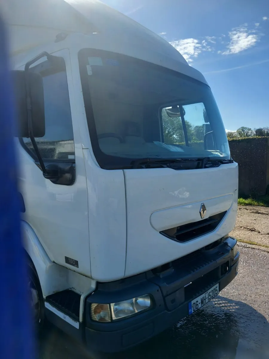 Renault Midlum Truck - Image 4