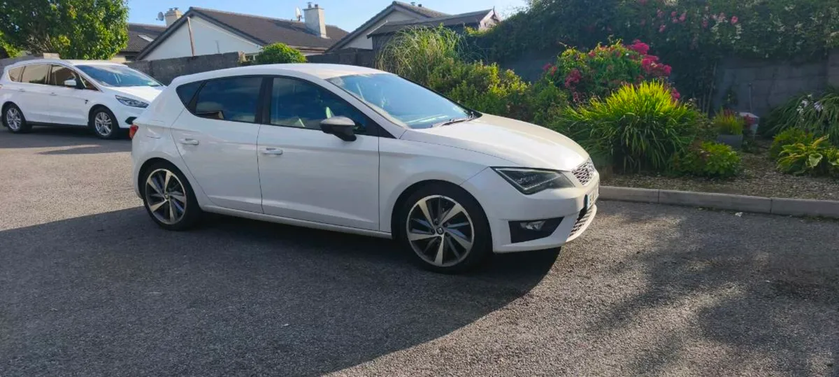 Seat Leon Fr New Nct taxed big screen - Image 3