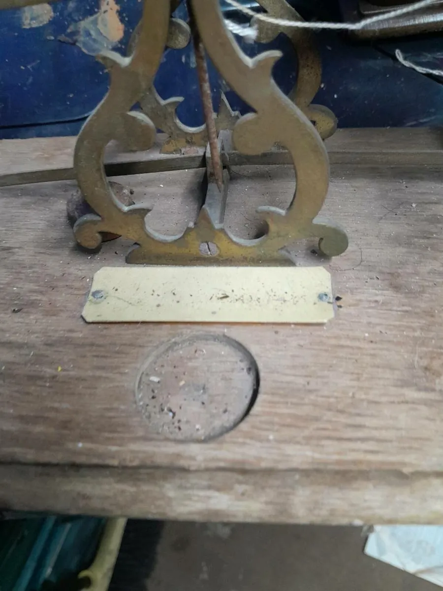 Old counter scales - Image 3