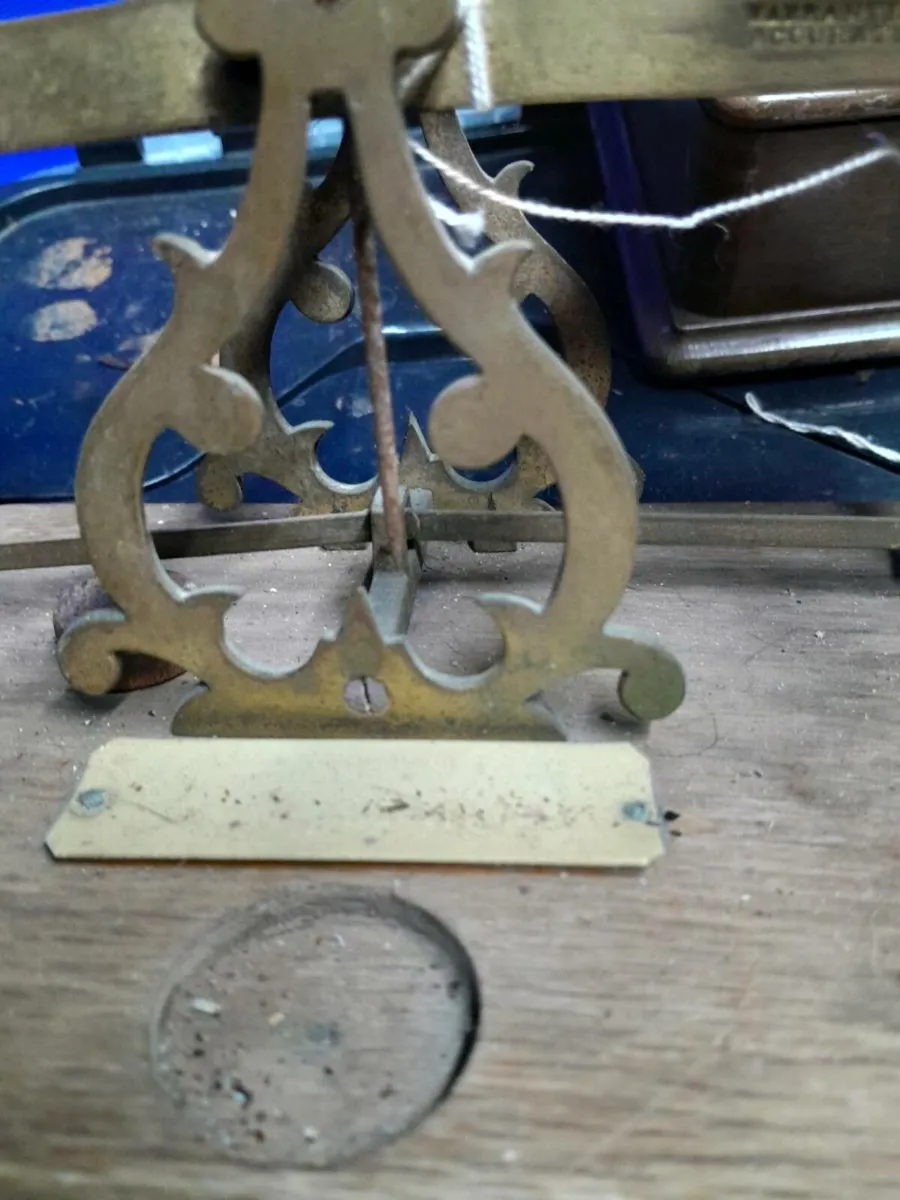 Old counter scales - Image 4