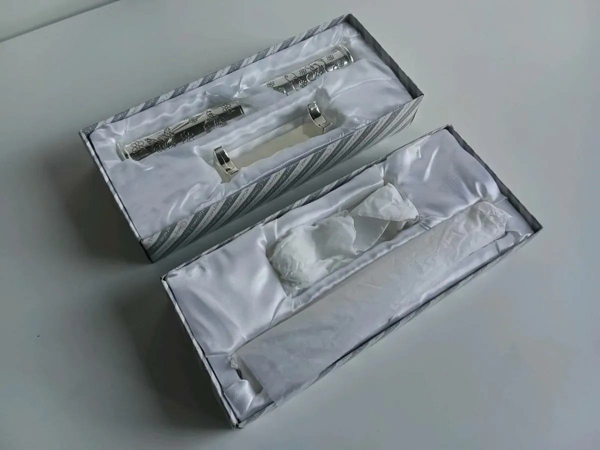 Birth Certificate Holder with Stand x1 - Image 2
