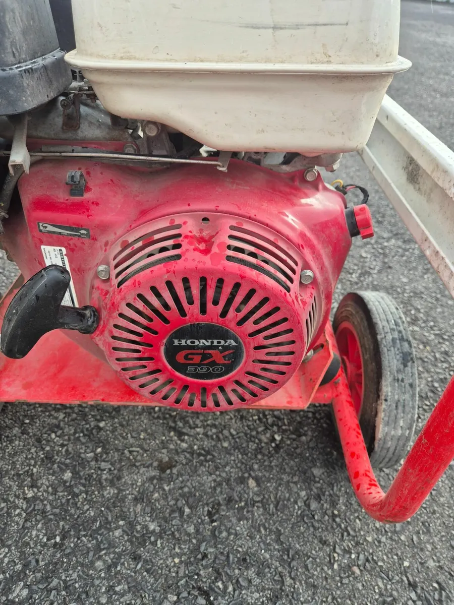 Power washer - Image 1