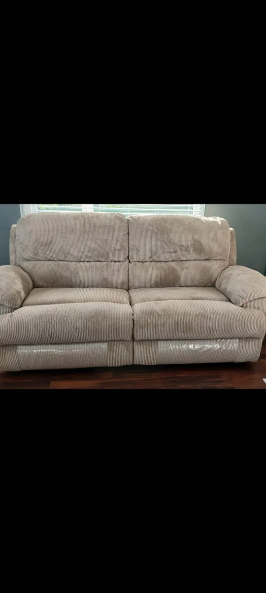 3 and 2 seater recliner couches - Image 3