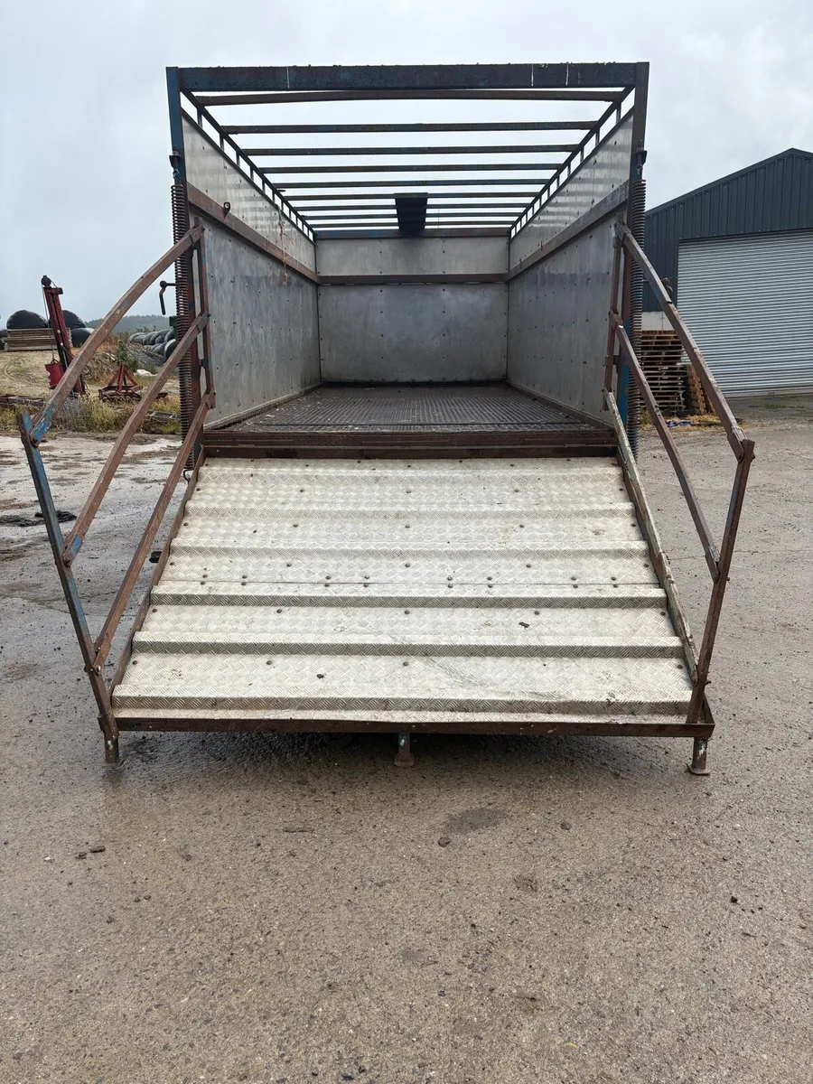 Cattle trailer - Image 2