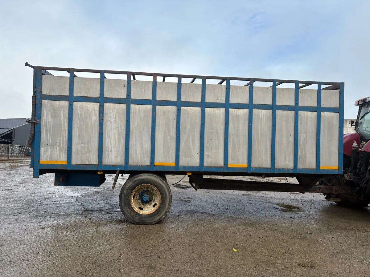 Cattle trailer - Image 1
