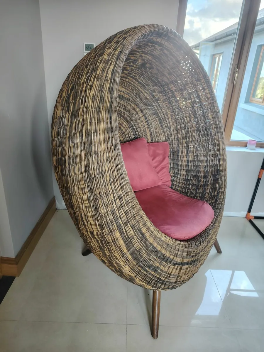 Chair, Egg Chair - Image 2