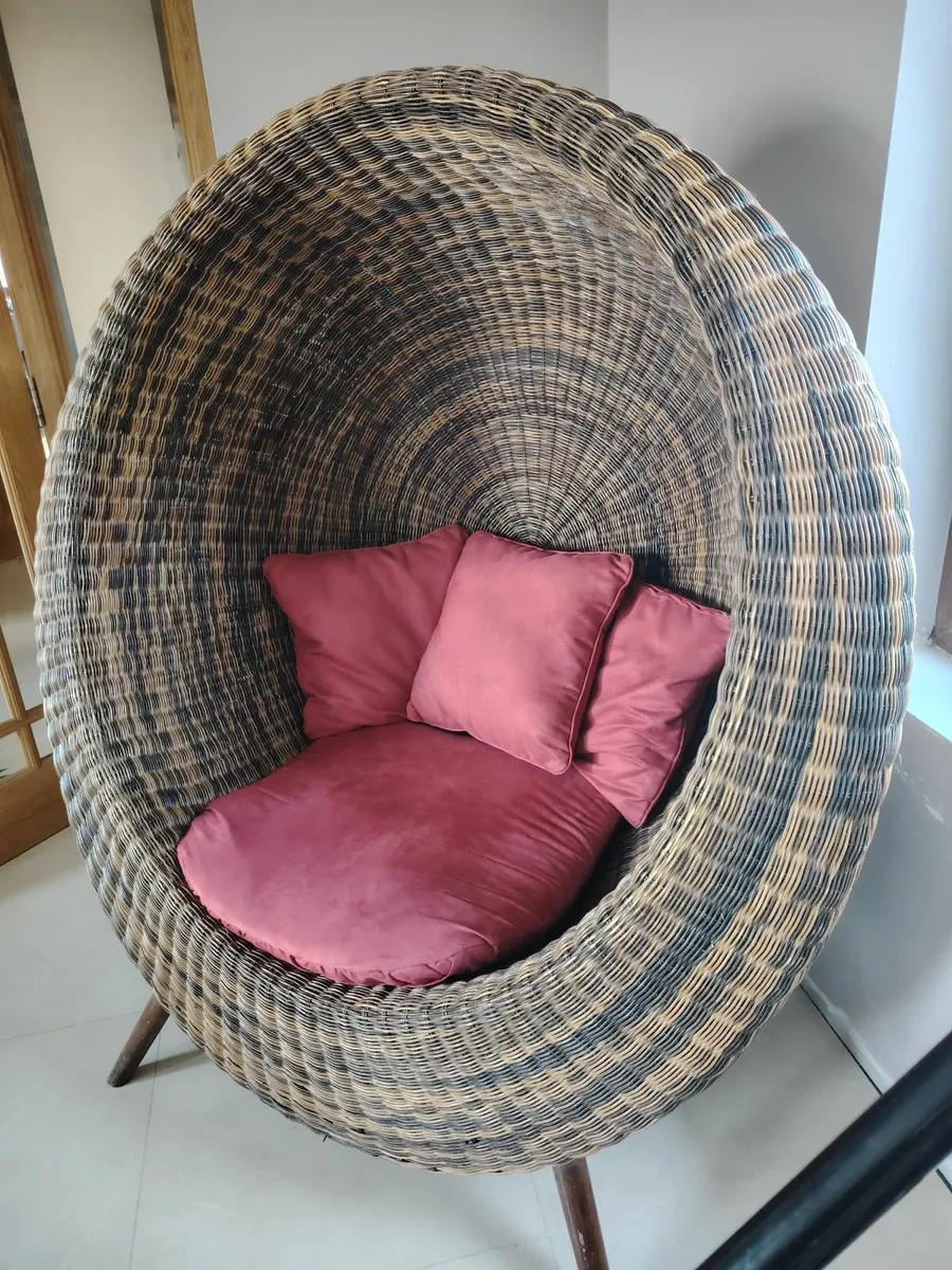 Chair, Egg Chair - Image 4