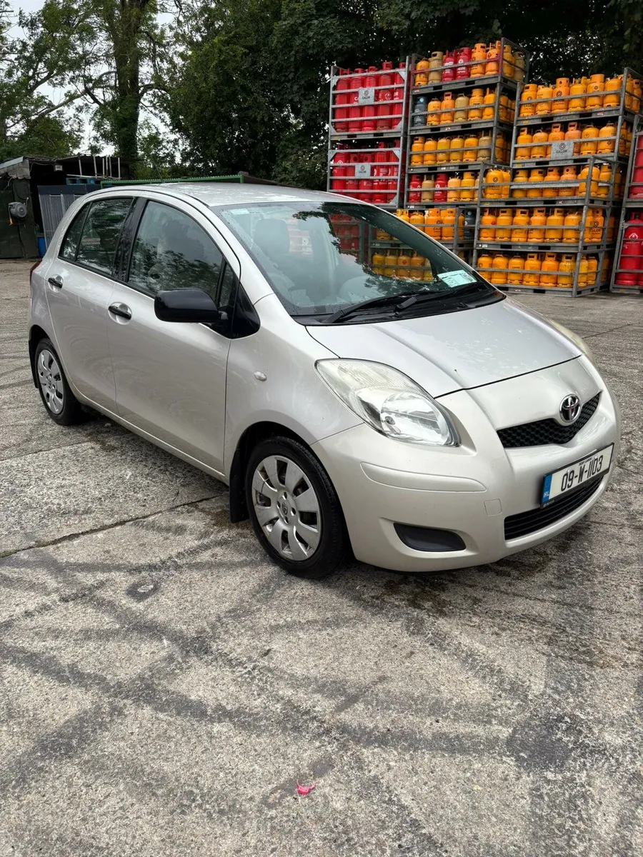 Toyota Yaris - Image 2