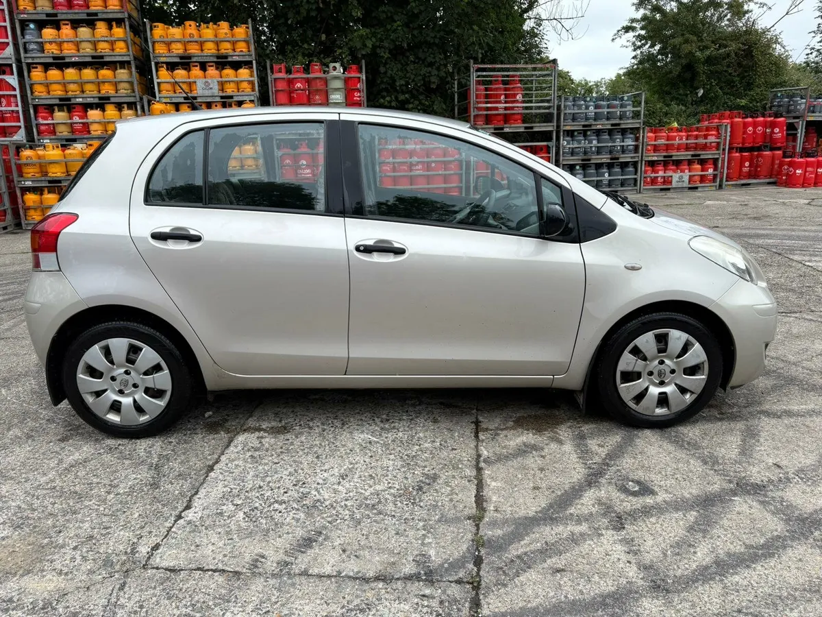 Toyota Yaris - Image 3