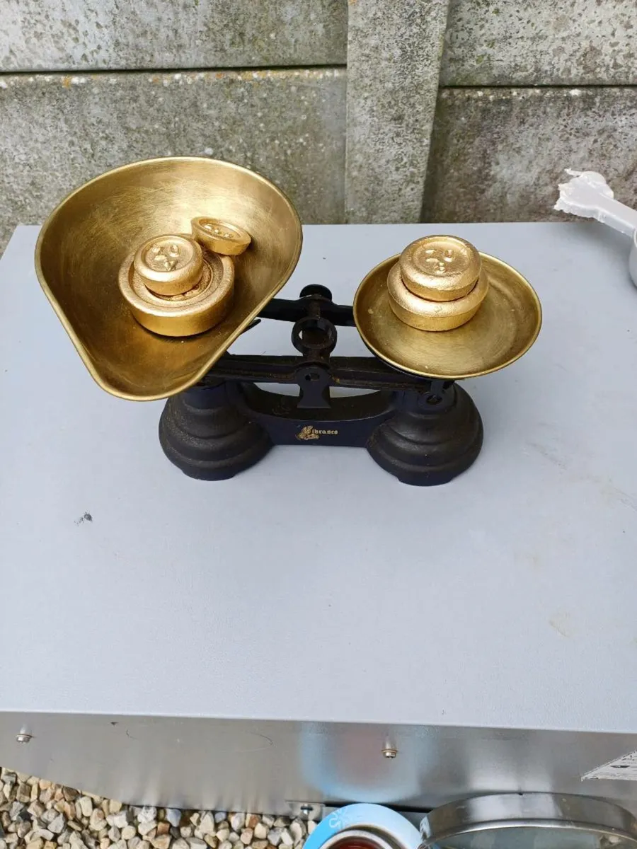 Vintage Weighing Scales - Image 3