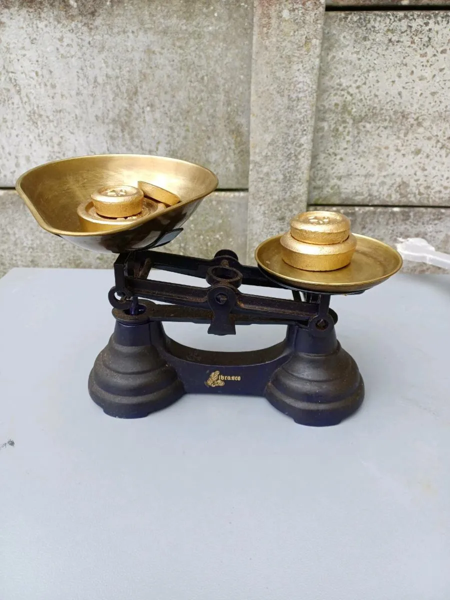 Vintage Weighing Scales - Image 4