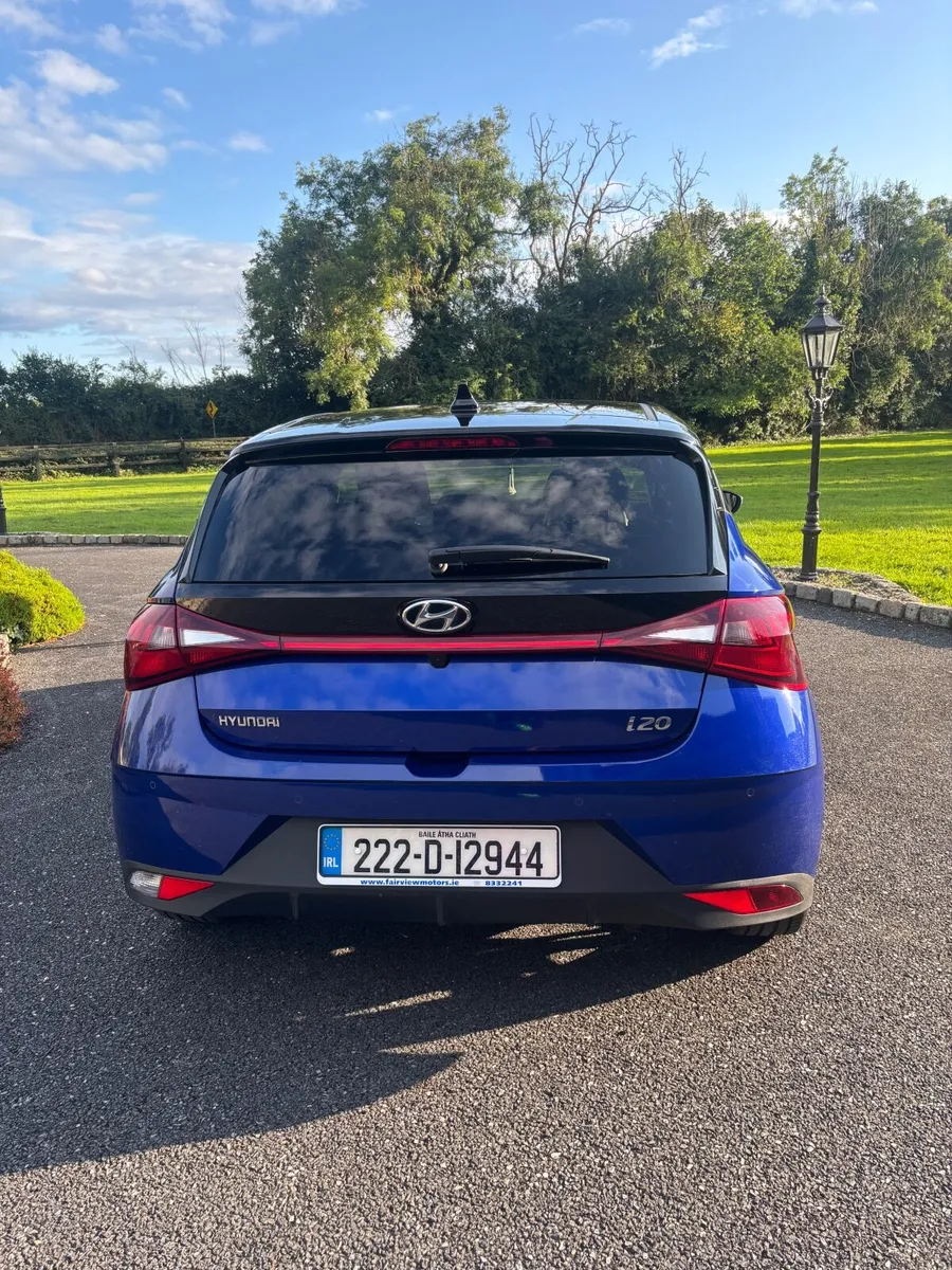 Hyundai i20 1.2 Deluxe Plus 2 Tone 5Dr - Image 2