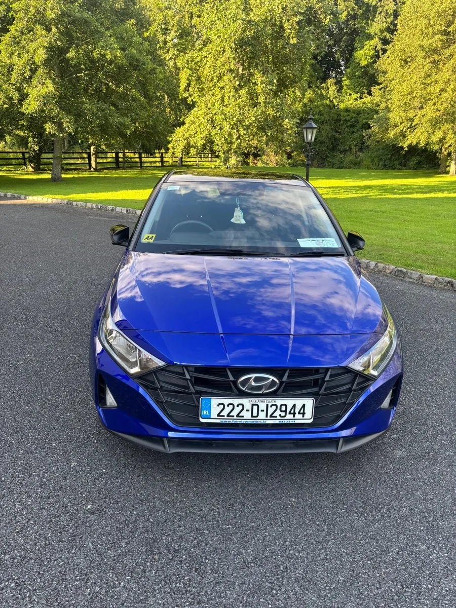 Hyundai i20 1.2 Deluxe Plus 2 Tone 5Dr - Image 4