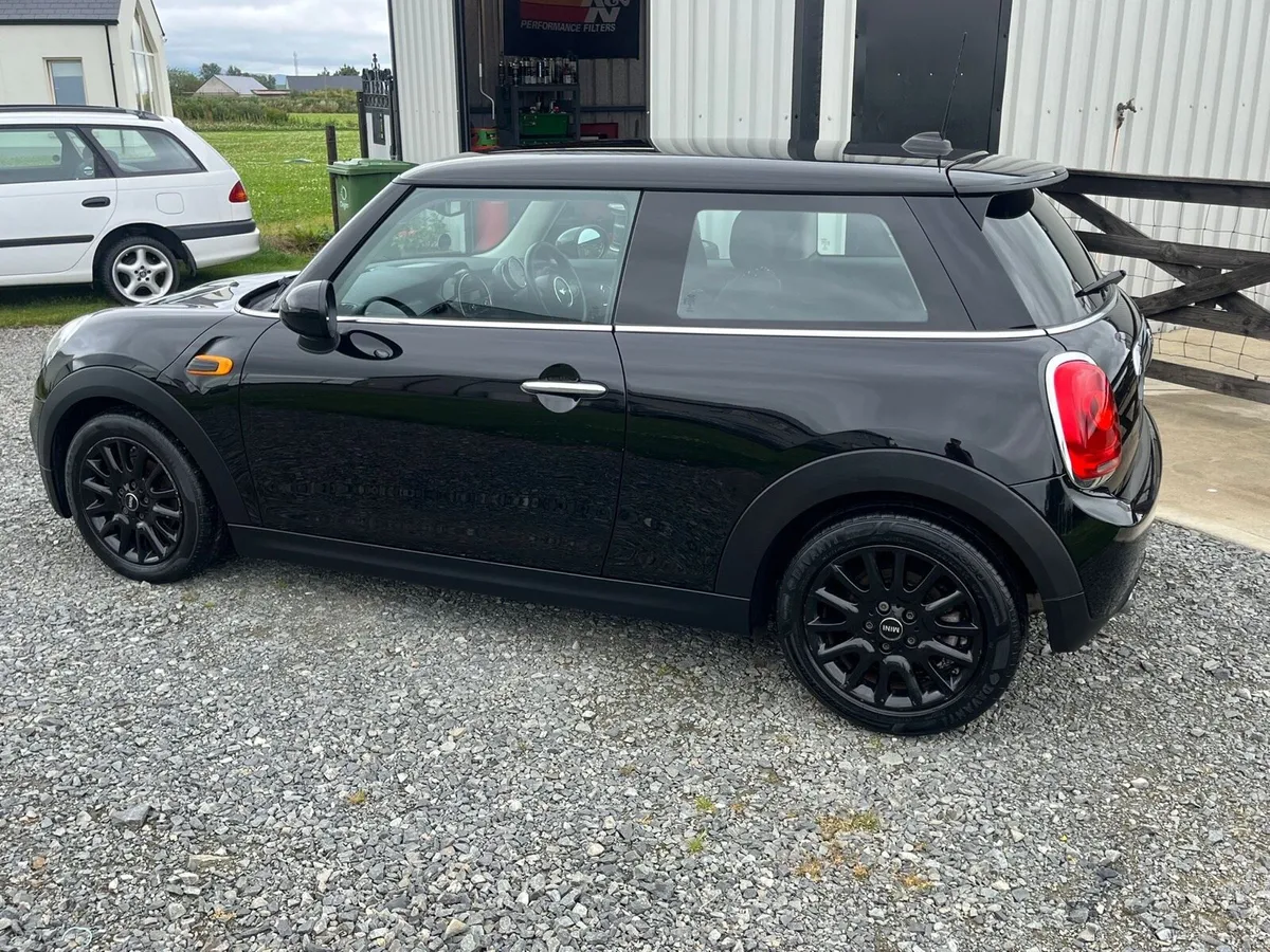 Mini Cooper D - Image 2