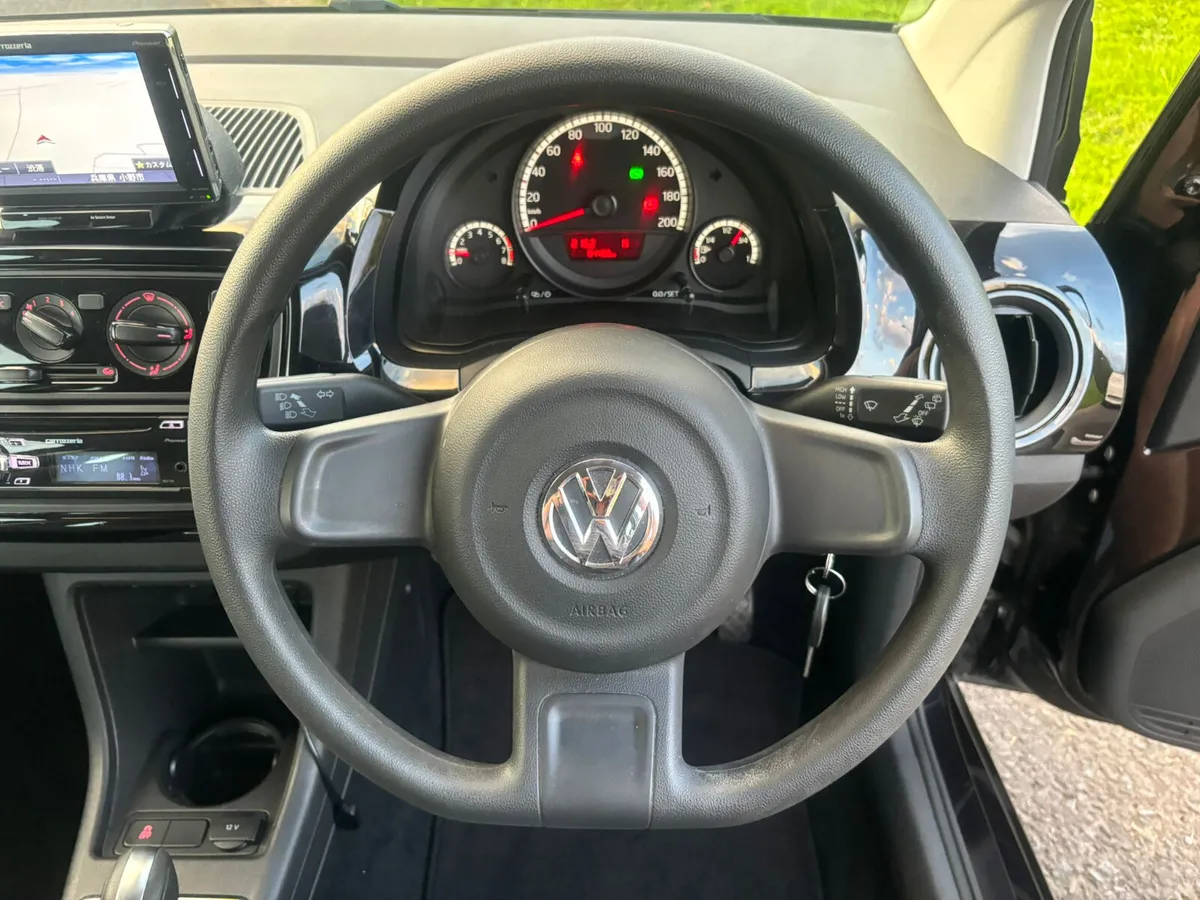 Volkswagen up! 2014 automatic - Image 2