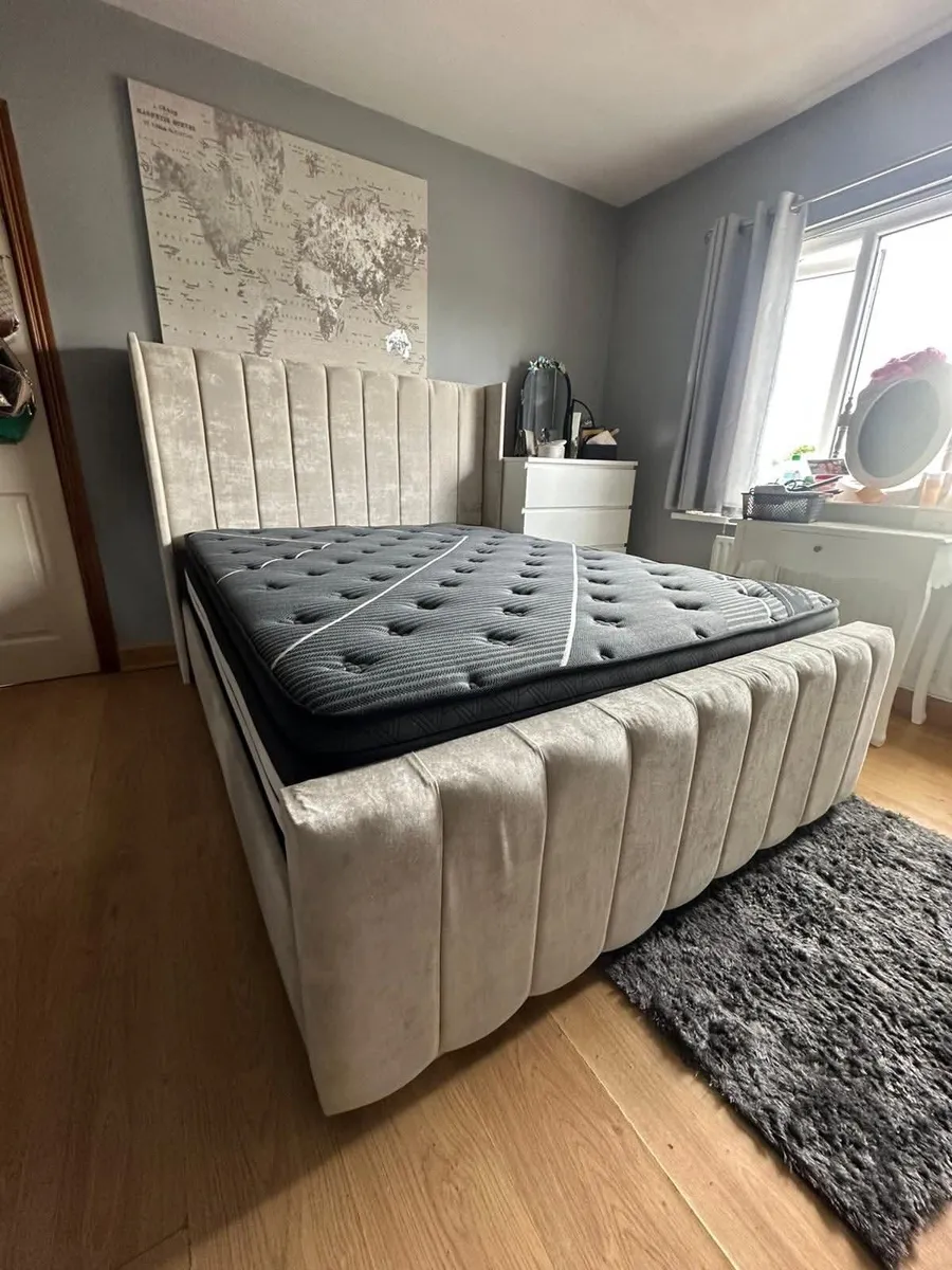 King-size Beds with Metress - Image 1