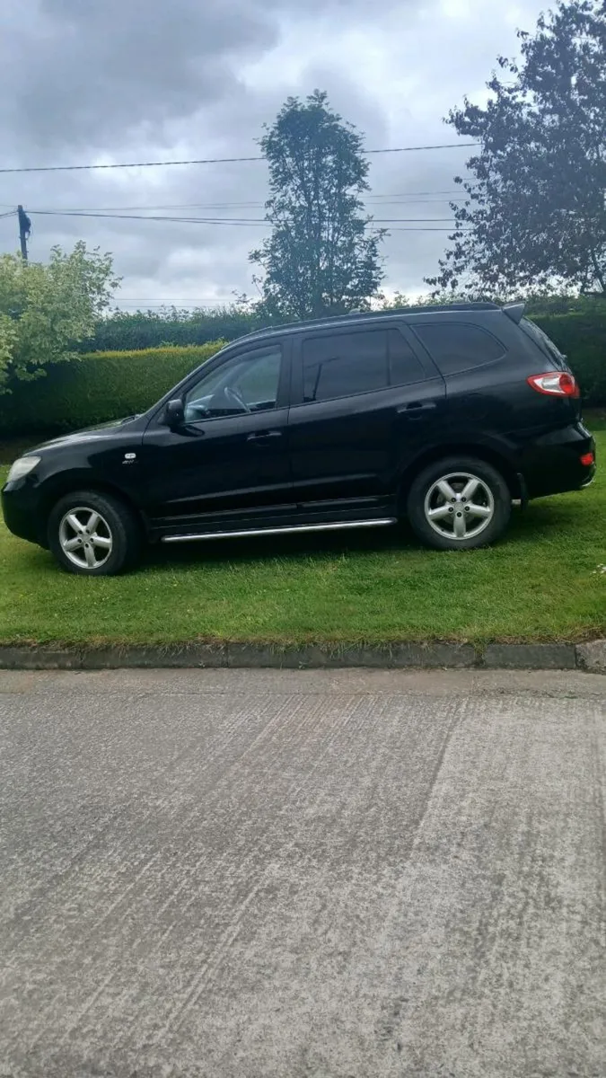 Hyundai santa fe - Image 2
