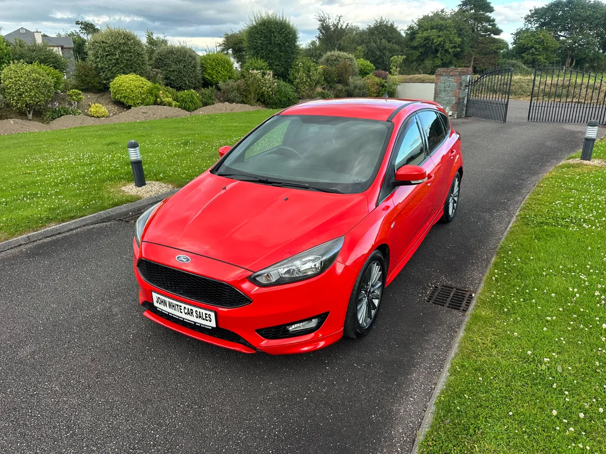 Ford Focus ST LINE (low kilometres ) - Image 1
