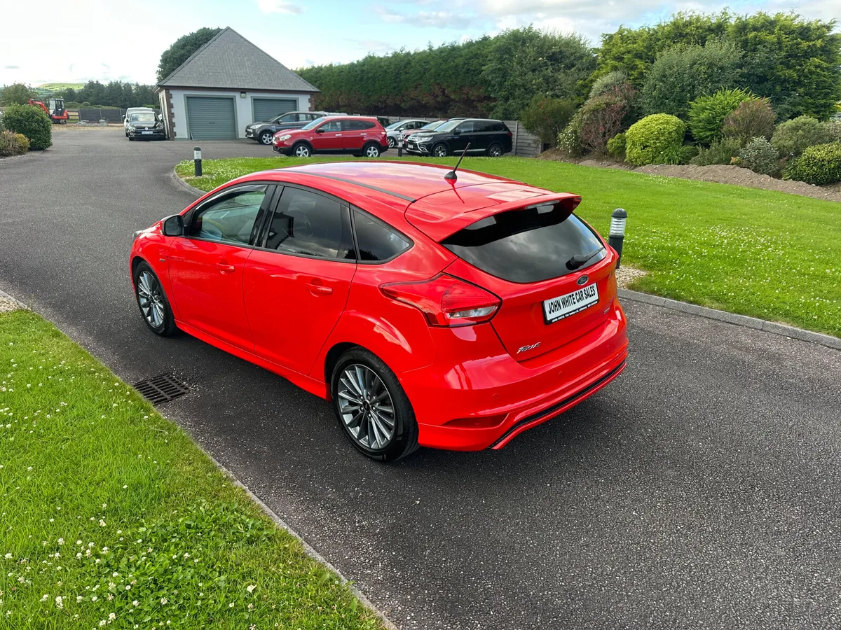 Ford Focus ST LINE (low kilometres ) - Image 3