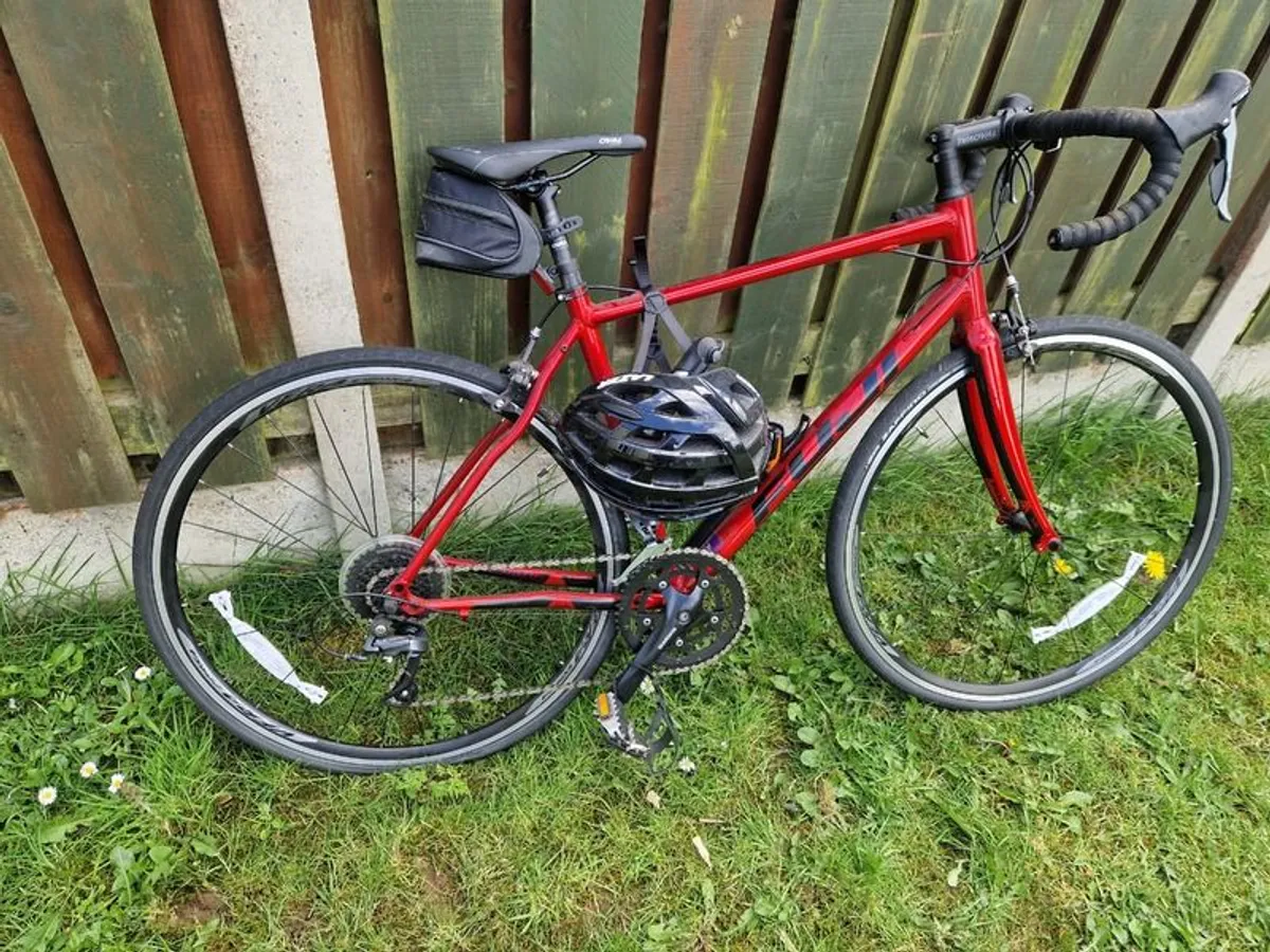 Road bike - Image 1