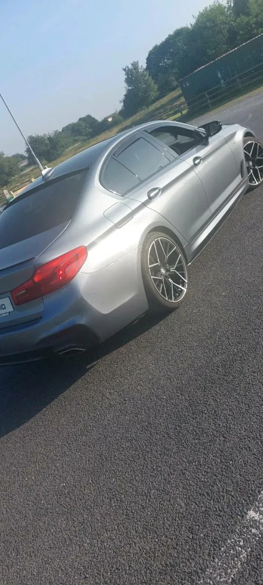 530 BMW G30 M SPORT - Image 3