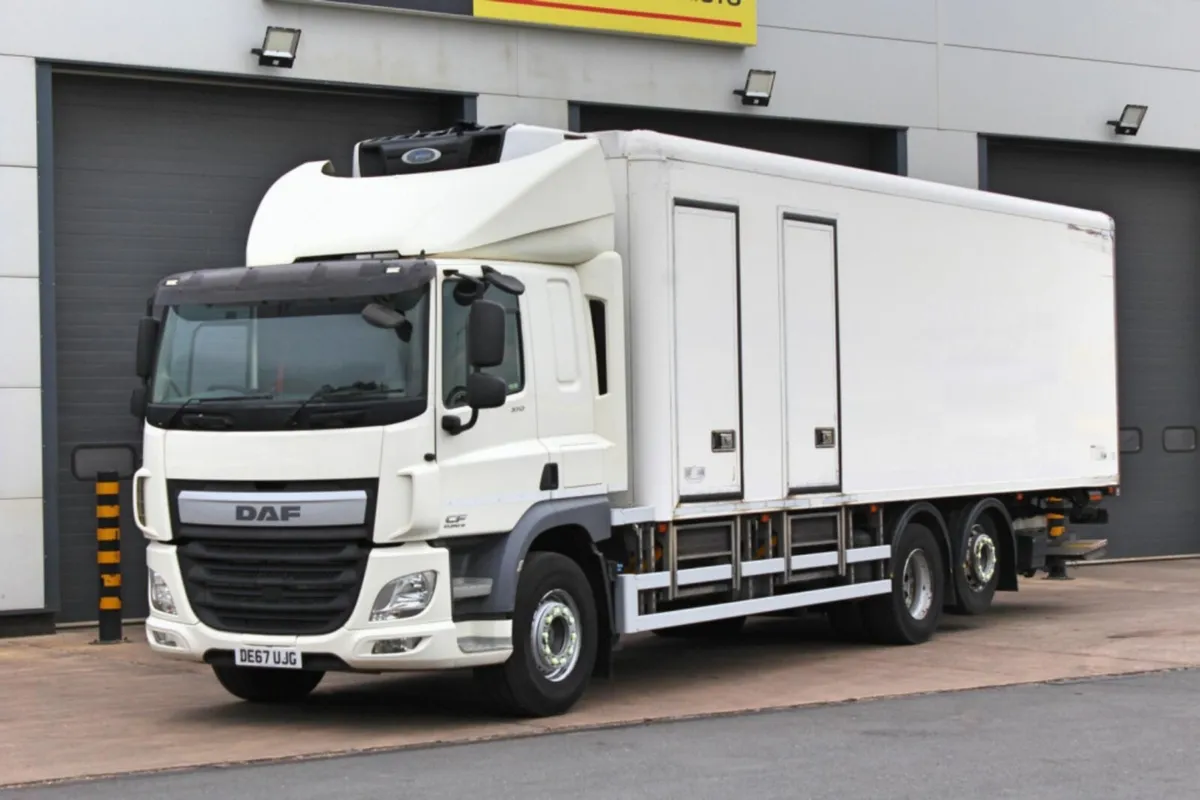 2017 DAF CF370 6X2 FRIDGE LORRY - Image 3