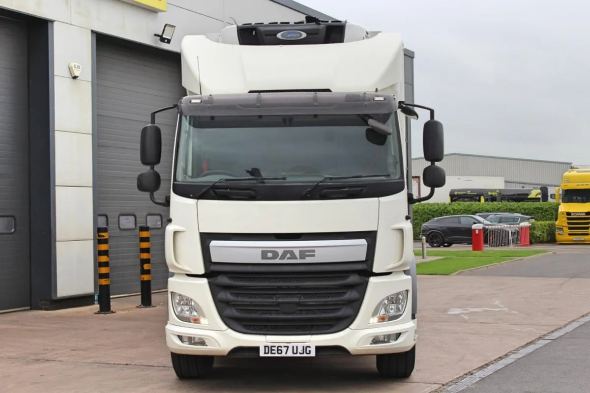 2017 DAF CF370 6X2 FRIDGE LORRY - Image 2