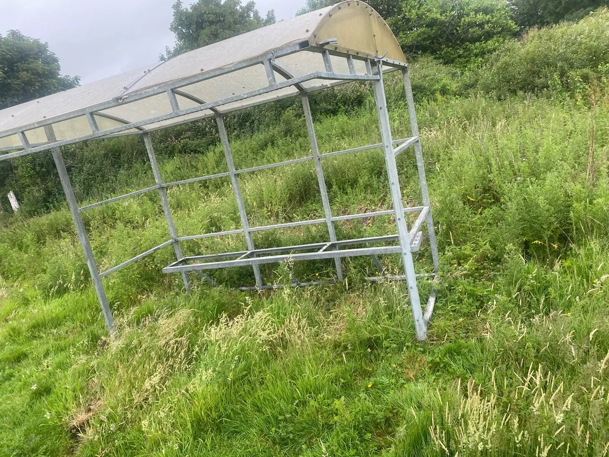 Bus shelter /shed /roof - Image 1