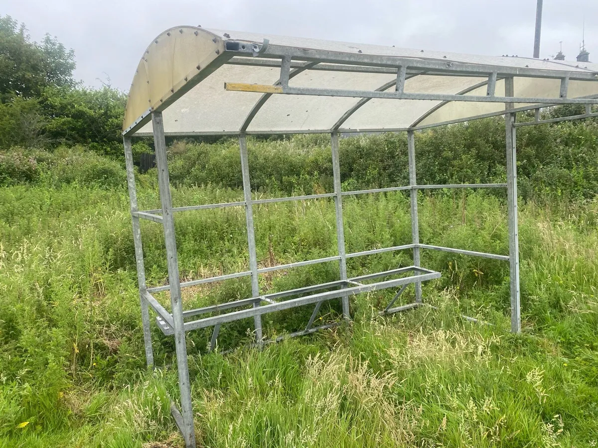 Bus shelter /shed /roof - Image 4
