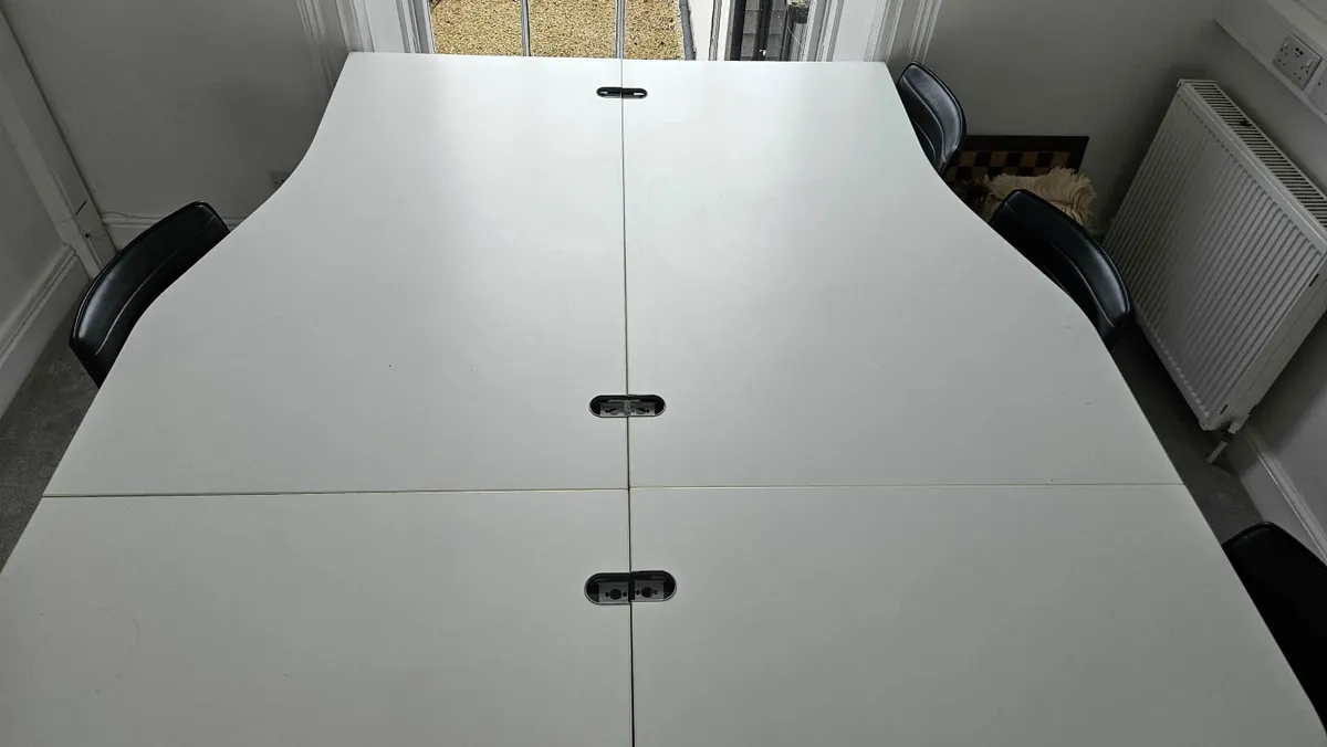 Office desks and chairs - Image 2