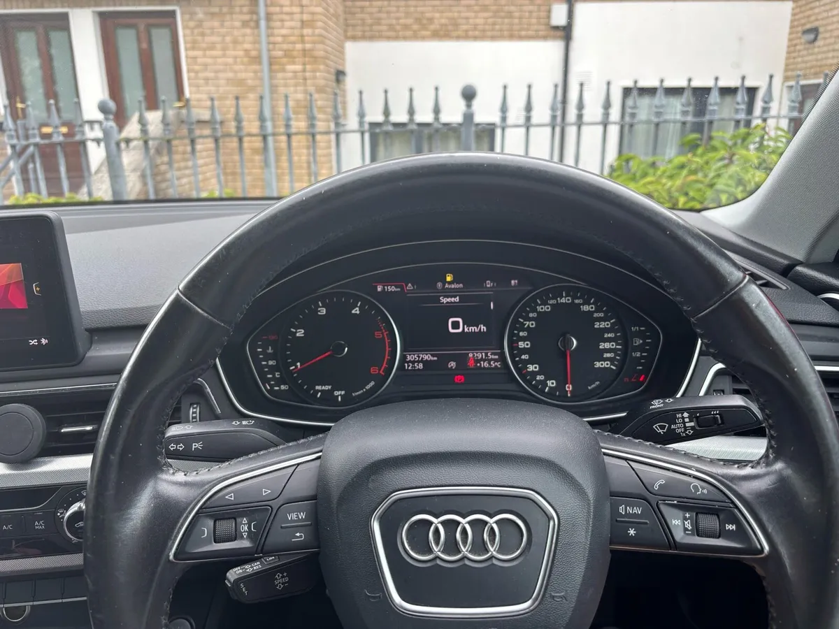Audi A4 - Image 2