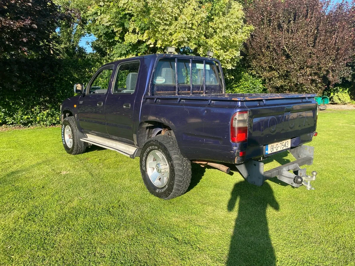 Toyota hilux - Image 3