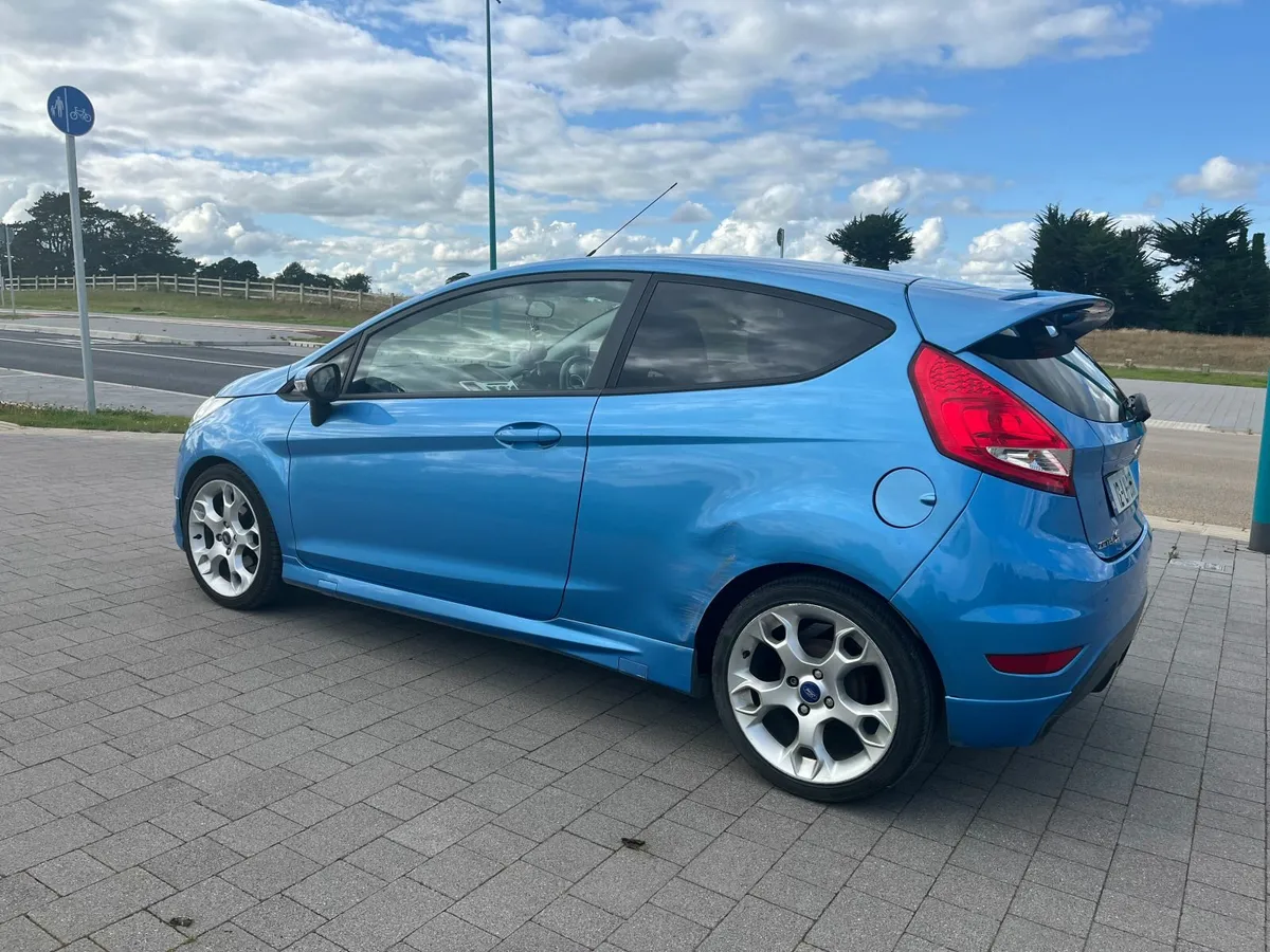 Ford Fiesta 2012 - Image 4