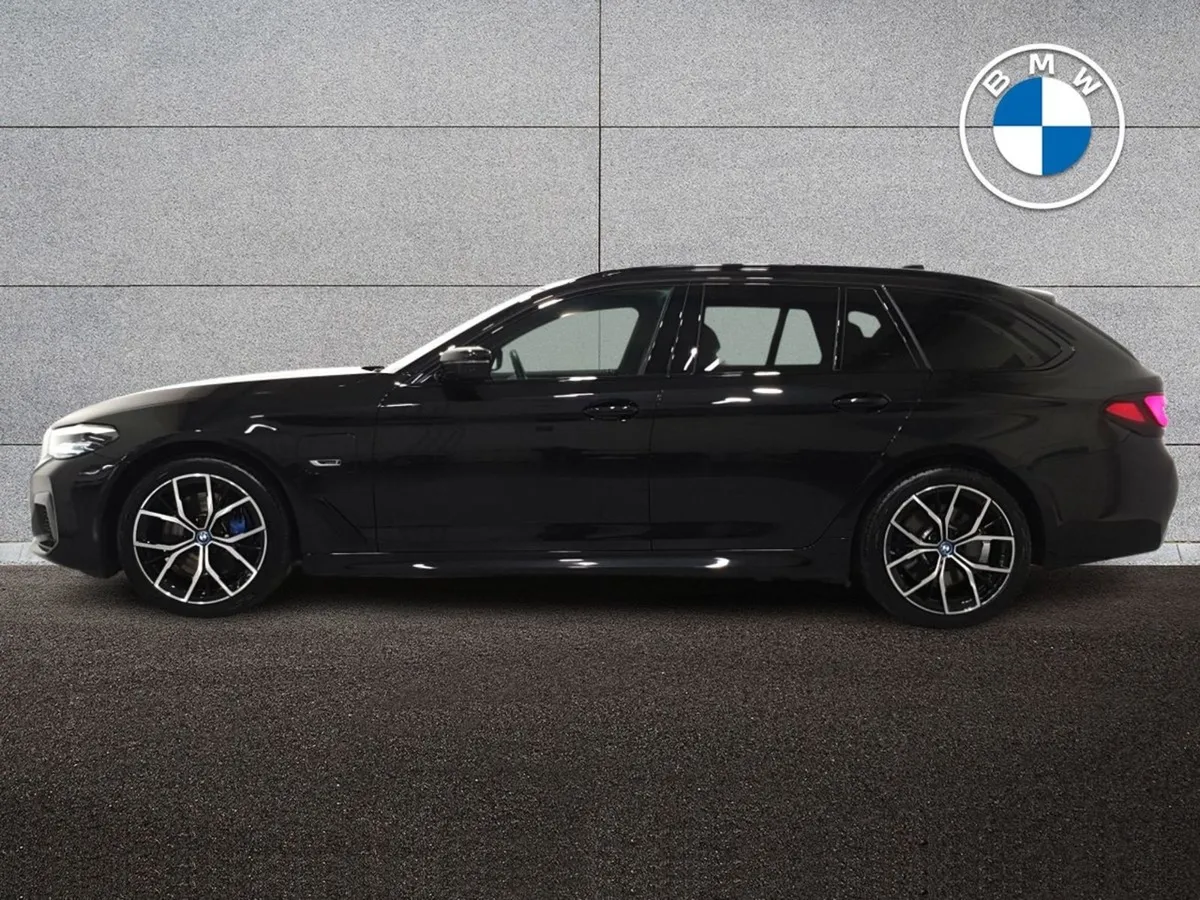BMW 5 Series 530e M Sport Touring - Image 4