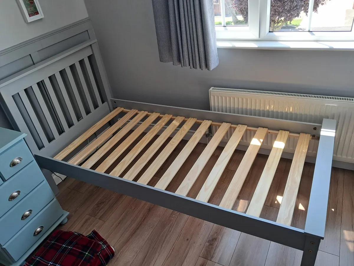 Single bed for sale - Image 1