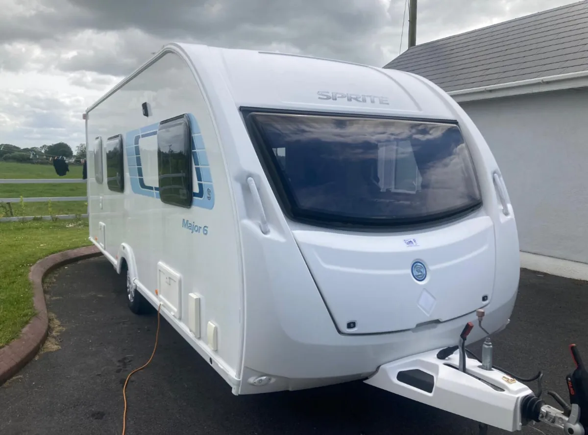 Caravan - Image 1