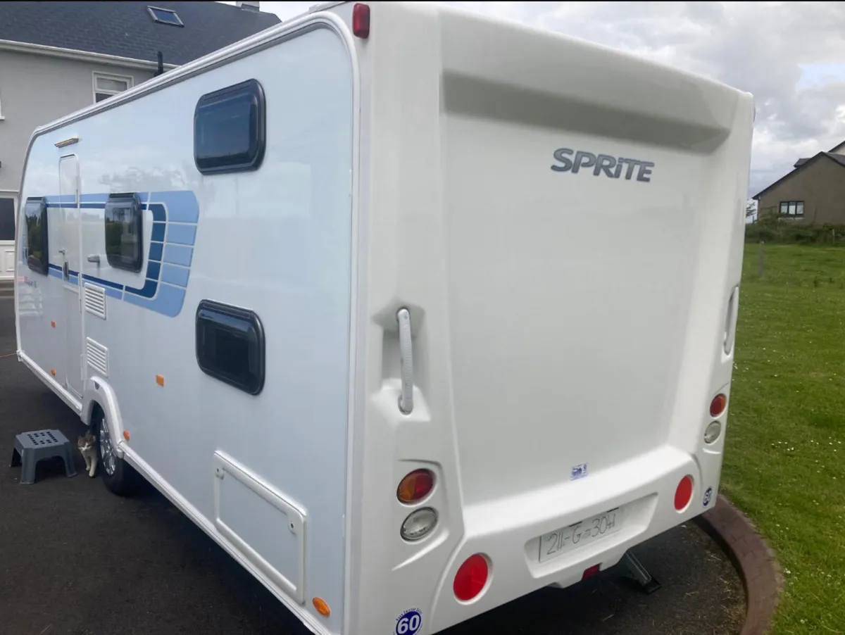 Caravan - Image 2