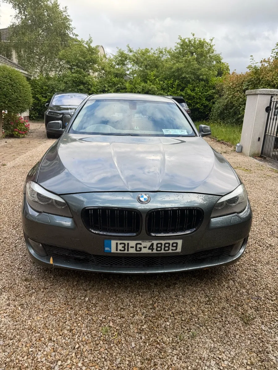 BMW 5-series saloon diesel green 520D - Image 1