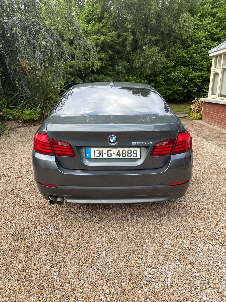 BMW 5-series saloon diesel green 520D - Image 4