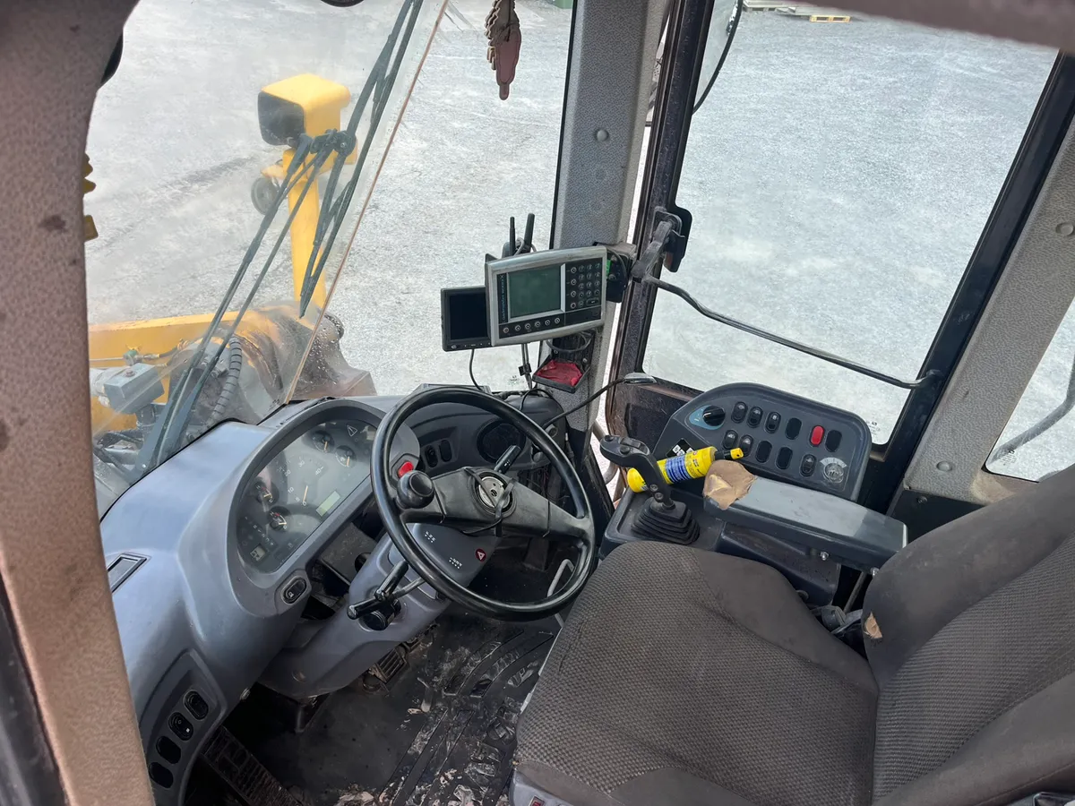 Komatsu WA 480-6 wheel loader - Image 3